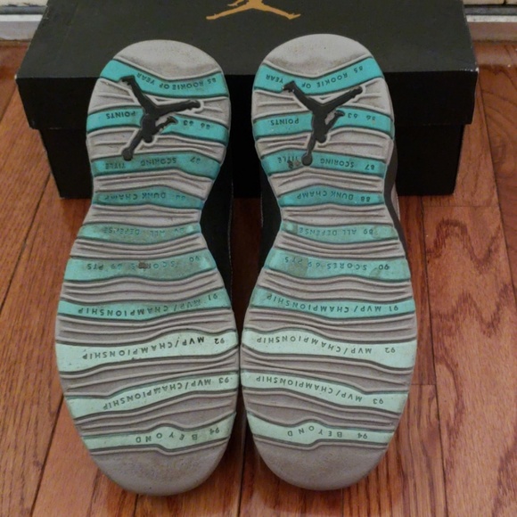 Jordan Lady Liberty Retro 10 sneakers